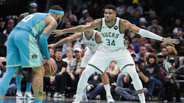 Milwaukee Bucks forward Giannis Antetokounmpo (34) back on defense against Charlotte Hornets forward Miles Bridges (0) 